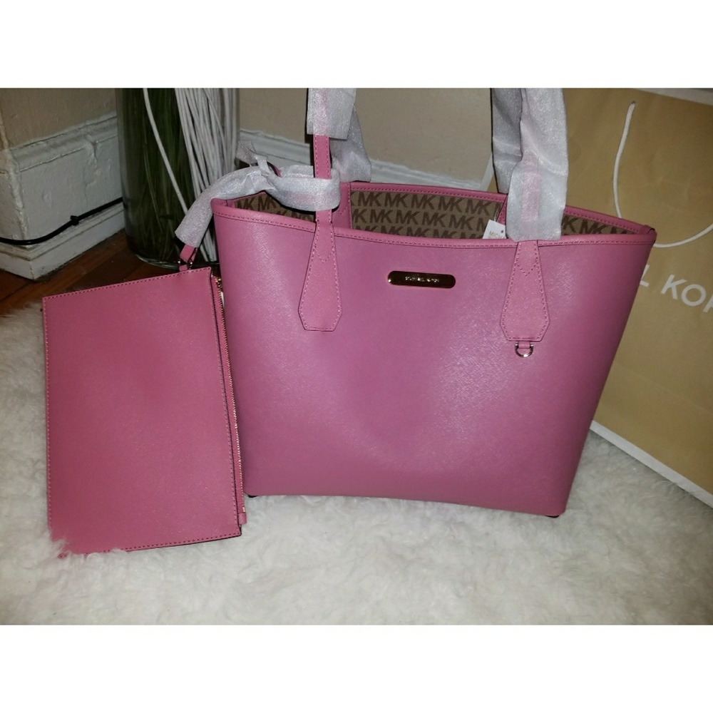 SOLD!! Michael Kors reversible